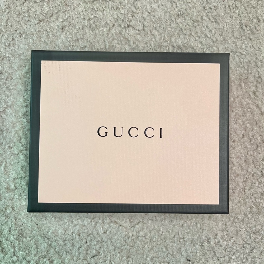 GUCCI Pink Lipstick Holder - Picture 4 of 6
